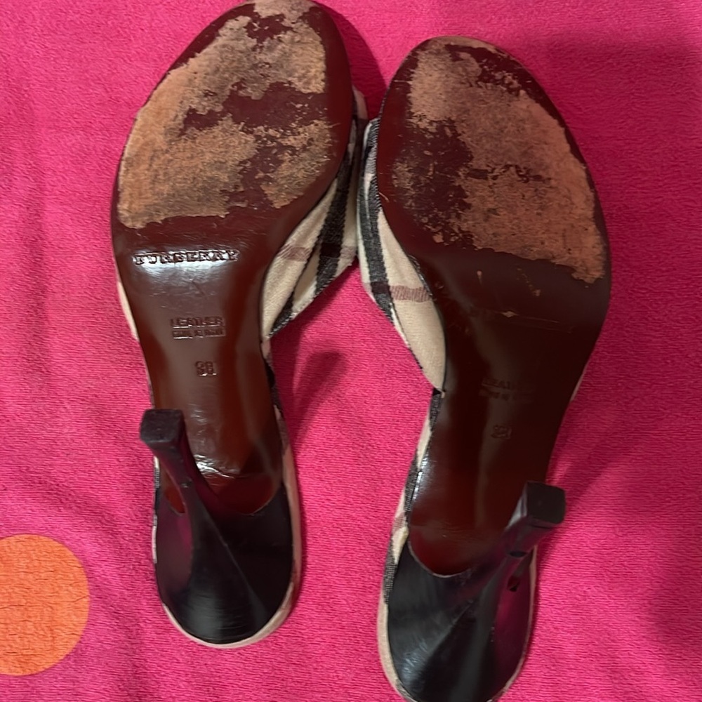 Burberry plaid  Barbie slides 7.5 - Picture 4 of 9
